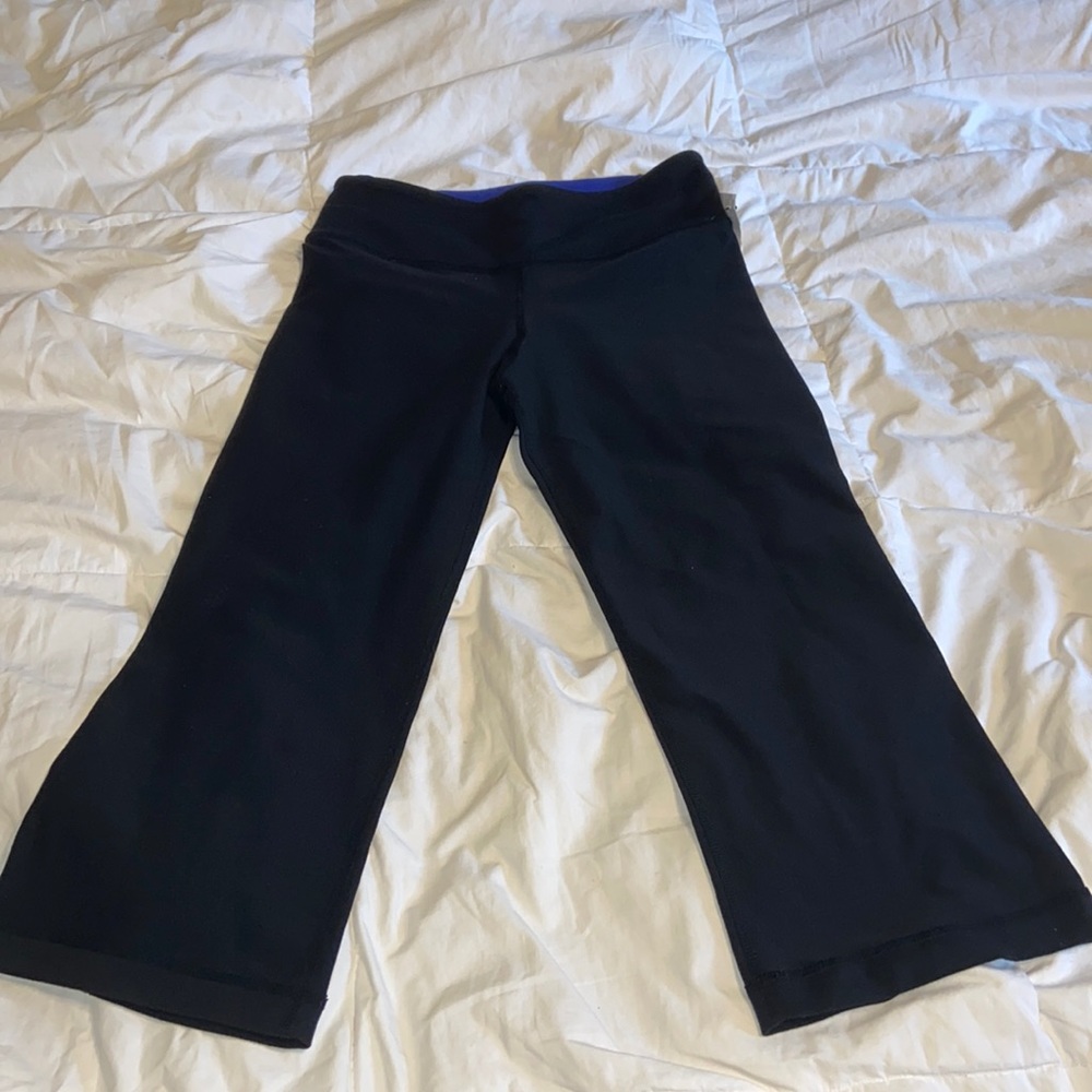 Lululemon black capris size 3/4 (27)